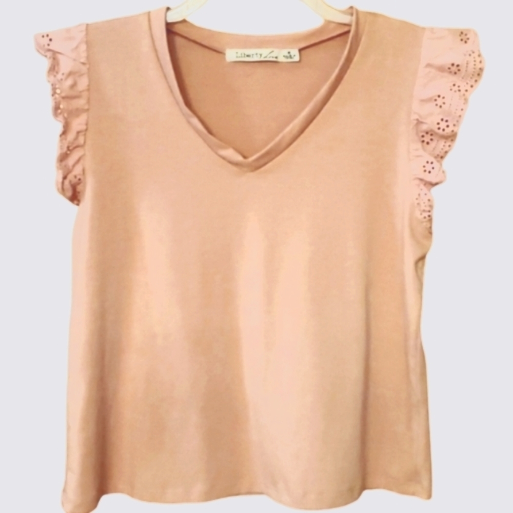 Liberty Love Juniors Soft Pink Eyelet Ruffle Sleeve Top Size Medium